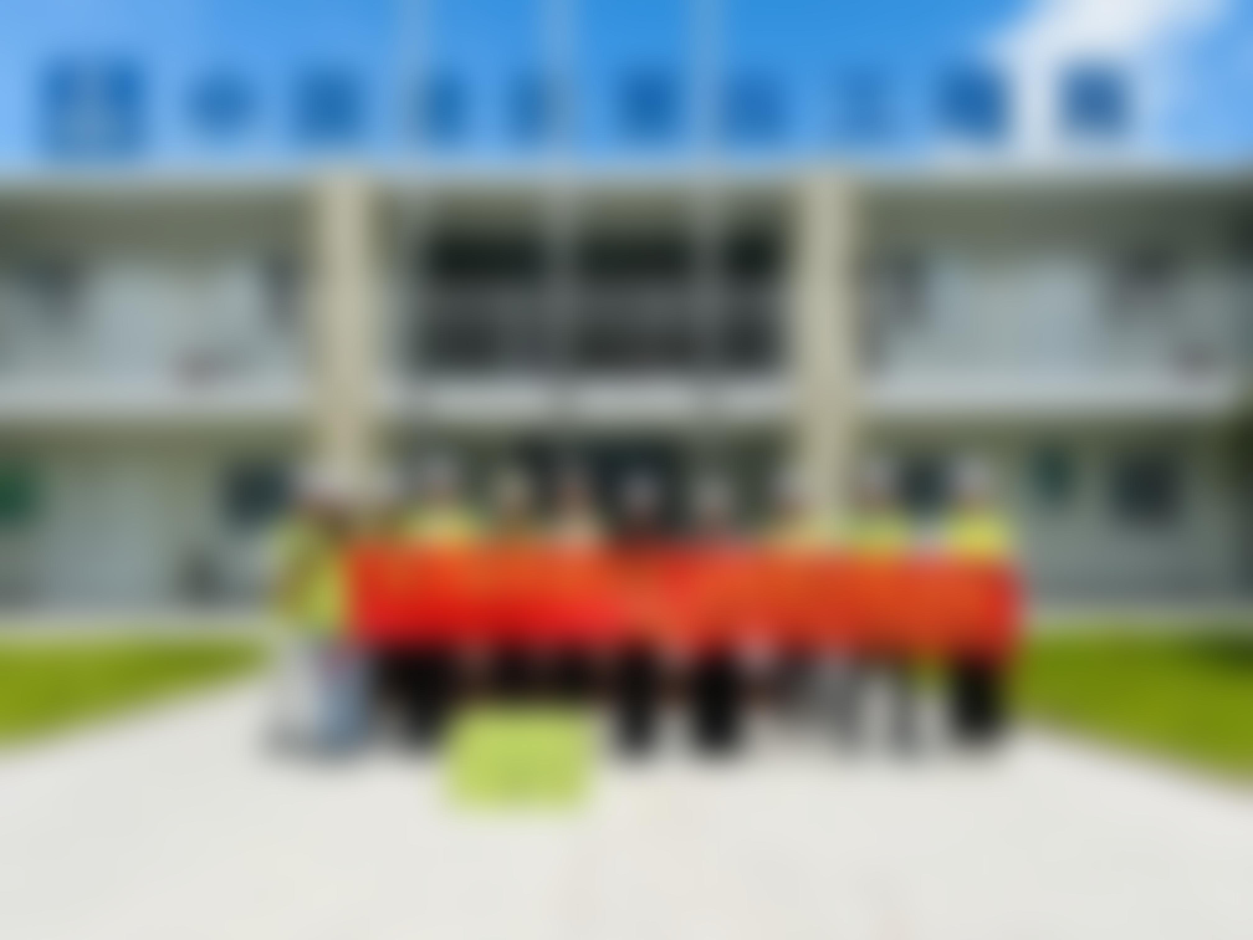 烈日酷暑盛夏忙 高温慰问送清凉